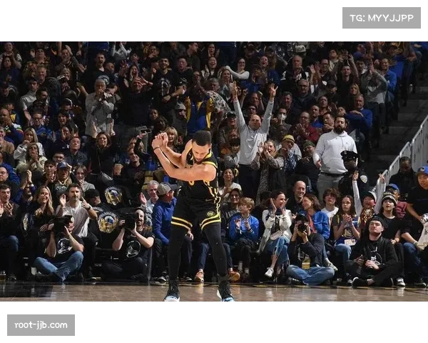 库里举办高尔夫慈善赛邀多名NBA球星克莱携手出战引热议 库里举办高尔夫慈善赛邀多名NBA球星克莱携手出战引热议