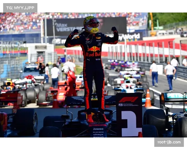 维斯塔潘去年巴西站雨中逆袭经典一役,如何从第17位发车夺冠 维斯塔潘去年巴西站雨中逆袭经典一役,如何从第17位发车夺冠