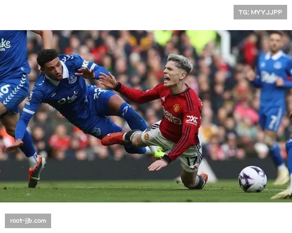 曼联主场0-1负十人埃弗顿，霍尔世界波制胜皮克福德屡献神扑